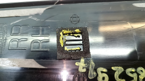 Kia EV6 22-24 right rear side door trim, front, scratches, broken fasteners