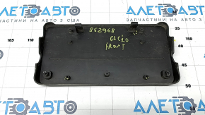 The platform for the front bumper number plate of the Mercedes GLC 300 20-22 has broken fasteners.