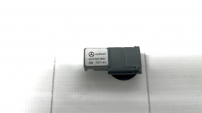 Mercedes GLC 16-22 ceiling microphone with black trim