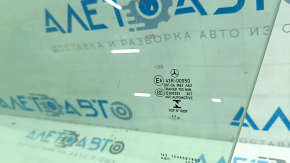 Mercedes GLC 16-22 front left door glass scratches