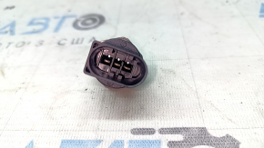Fuel pressure sensor Audi A4 B9 17-25 on the fuel rail