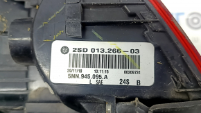 Left outer fender light for a VW Tiguan 18-24 USA, scratches