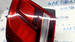 Left outer fender light for a VW Tiguan 18-24 USA, scratches