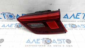 Right inner trunk lid light for VW Tiguan 18-24 USA, scratches