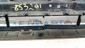 The lower grille of the front bumper of the Audi A4 B9 20-25 S-line is cracked.