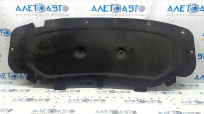 The hood insulation of the VW Tiguan 18-24 is torn.