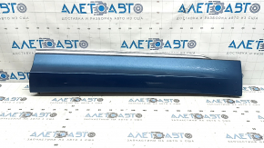 Lower front right door trim panel for VW Tiguan 18-24 with chrome, R-Line blue, scratches