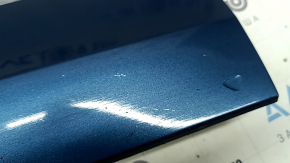 Lower front right door trim panel for VW Tiguan 18-24 with chrome, R-Line blue, scratches