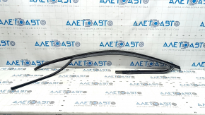 Upper front right door molding for VW Tiguan 18-24, chrome, with glass seal, glued, curved