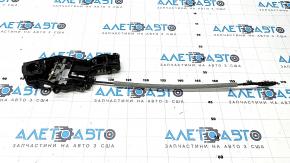 The rear right door handle mechanism of the VW Tiguan 18-24 is broken.
