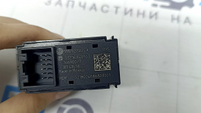 VW Tiguan Parking Button 18-24 Scratches