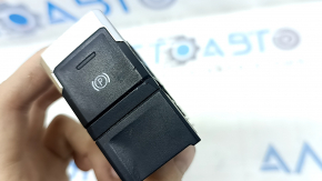 VW Tiguan Parking Button 18-24 Scratches