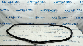 The front left door seal for the Audi A4 B9 17-25 is worn out.