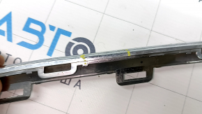 Upper molding of the lower grille of the front bumper, central VW Tiguan 18-21, chrome, R-Line, cracks, sand