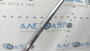 Upper molding of the lower grille of the front bumper, central VW Tiguan 18-21, chrome, R-Line, cracks, sand