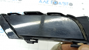 Left front bumper lower grille cap VW Tiguan 18-21, gloss black, R-Line, crack in mount, sand