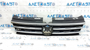 Radiator grille VW Tiguan 18-21 R-Line, with emblem, radar-compatible, anti-chrome, sand, scratches, chips