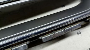 Ford Escape MK3 2017-2019 grille, gray, with chrome, with emblem, sand, scratches on the emblem, paint spraying, broken guides