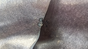 The rear right fender liner of a Mercedes W167 GLE 350 450 20-24 has torn fasteners.
