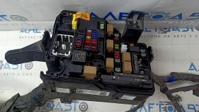 Kia EV6 22-24 underhood wiring with fuse box