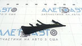 The inner right fender cap of the Volvo XC90 16-25 is broken.
