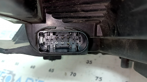 Ford Escape MK3 17-19 right front headlight, halogen, light, scratches, polishable, sand