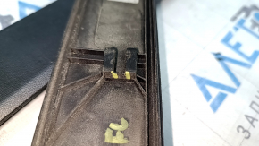 Lower front left door trim Hyundai Tucson 16-21 scratches, cracks in fasteners