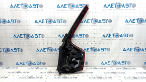 Volvo XC90 16-23 LED left outer fender light, crack in glass