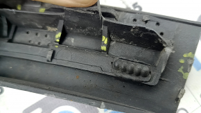 Volvo XC90 16-23 rear right fender arch trim, graphite, scratches, broken fasteners, broken fastener, crack in fastener, peeling coating
