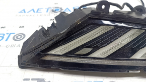 The outer right fender light of the Kia EV6 22-24 LED is broken, on the spare part