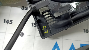 Audi Q5 8R 09-17 tire inflation compressor housing mounts broken