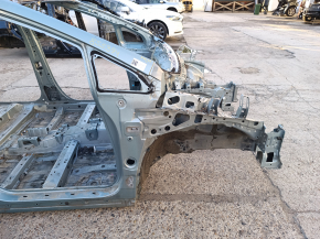 Front right quarter panel of Toyota Prius V 12-17 on the body, green