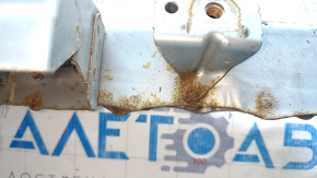 The Toyota Prius V 15-17 radiator panel is rusty and missing eyelashes.