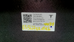 Tesla Model X 22-25 front trunk floor mat, needs cleaning, scuffs