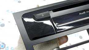 Audi Q5 8R 16-16 Radio Tape Player