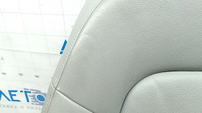 The driver's seat back upholstery for the Audi Q5 8R 09-17 is gray leather, heated, and creased.