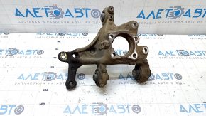 The rear left axle of a Toyota Prius 50 19-22 AWD is rusty and has a cut.