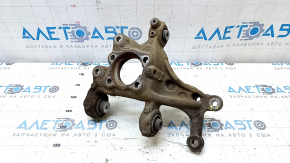 The rear right axle of a Toyota Prius 50 19-22 AWD is rusty and has a cut.