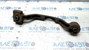 The Toyota Prius 50 19-22 AWD transmission mount is rusty.