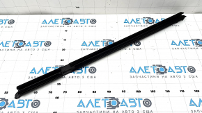 Inner glass seal for the rear left door of a Jeep Grand Cherokee WL 22-25