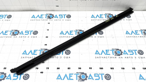 Inner glass seal for the rear left door of a Jeep Grand Cherokee WL 22-25