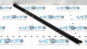 Inner glass seal for the rear right door of a Jeep Grand Cherokee WL 22-25