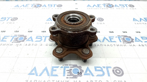 Rusty rear right hub for a 2014 Nissan Rogue AWD