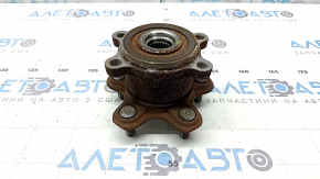 Rusty rear left hub on a 2014 Nissan Rogue AWD