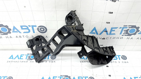 Right rear bumper mount under the Jeep Grand Cherokee WL 22-25 light