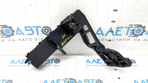 Right rear bumper mount under the Jeep Grand Cherokee WL 22-25 light