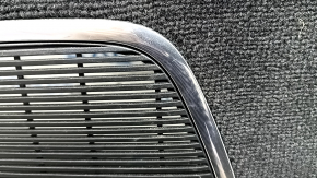Right arch trim for Jeep Grand Cherokee WL 22-25, black, with subwoofer, scratches, worn