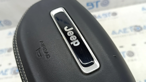 Airbag in the driver's steering wheel of the Jeep Grand Cherokee WL 21-25 nappa leather, black, scratches, bumps