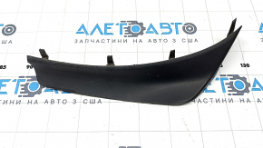 Left front bumper mudguard for Jeep Grand Cherokee WL 21-25 is curved.