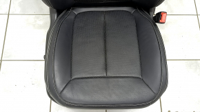 Jeep Grand Cherokee WL 21-25 passenger seat with airbag, electric, heated, ventilated, black perforated leather, Overland, scratches on the rear lining